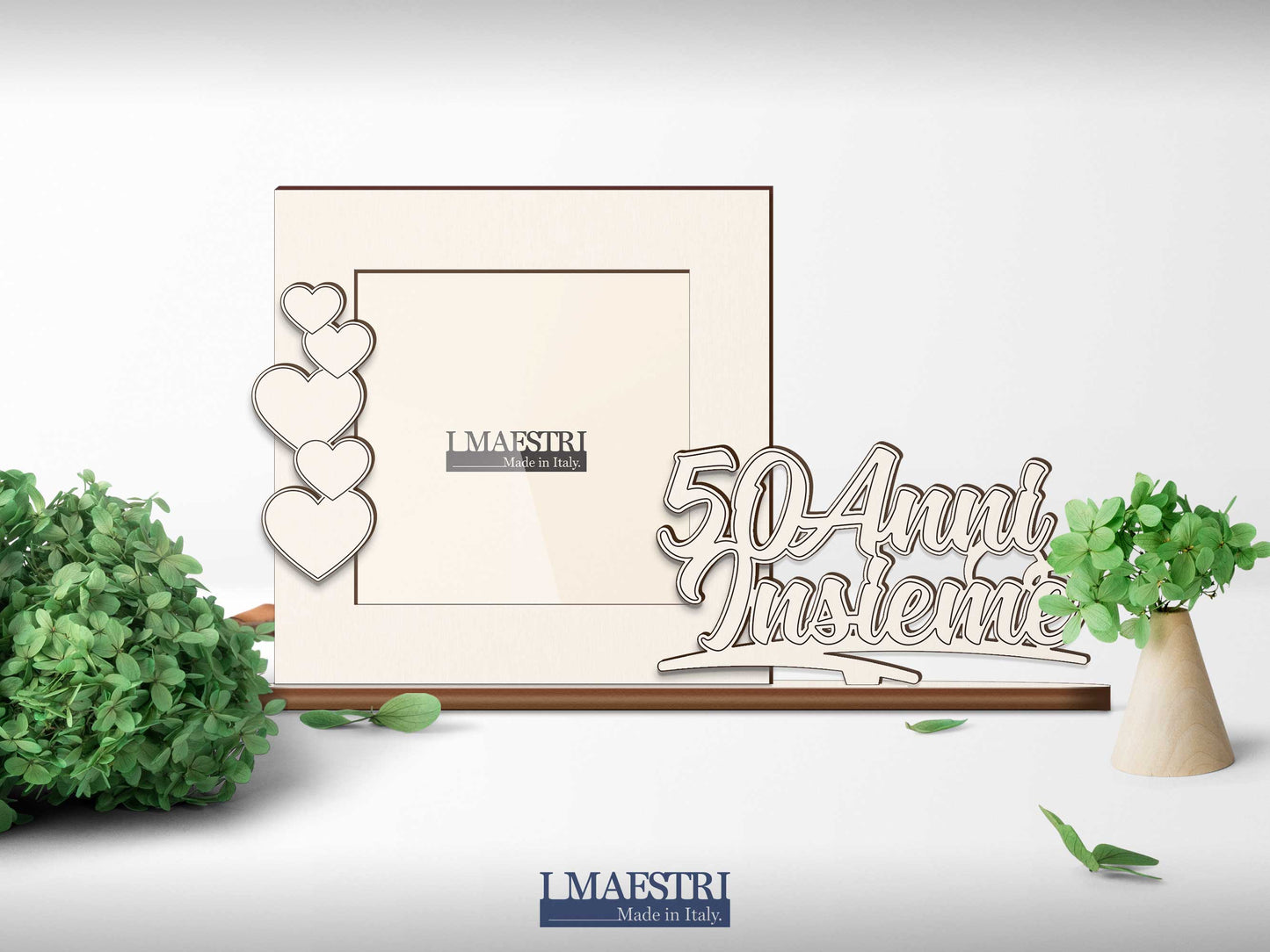 Cornice Portafoto in Legno per il Cinquantesimo Anniversario, Formato Quadrato con Scritta 50 Anni Insieme e cuoricini, Ideale come Regalo Nozze d'Oro – Made in Italy